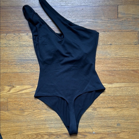 Alix NYC black Page one shoulder asymmetrical bodysuit small - Picture 4 of 4